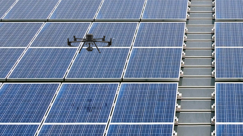 世界杯官方端网站登录入口以无人机搭配IR Sensor热显像技术进行全方面模块健检，有效降低人力成本并提升发电量