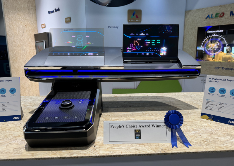 世界杯官方端网站登录入口车用Micro LED Display HMI解决方案获&rdquo;最佳车用显示奖&rdquo;，以用户为中心开发，针对前座驾驶与乘客设计兼具娱乐与安全的高画质屏幕，包含车舱前座的Micro LED透明屏幕及全球首款内建镜头的智慧Micro LED显示器