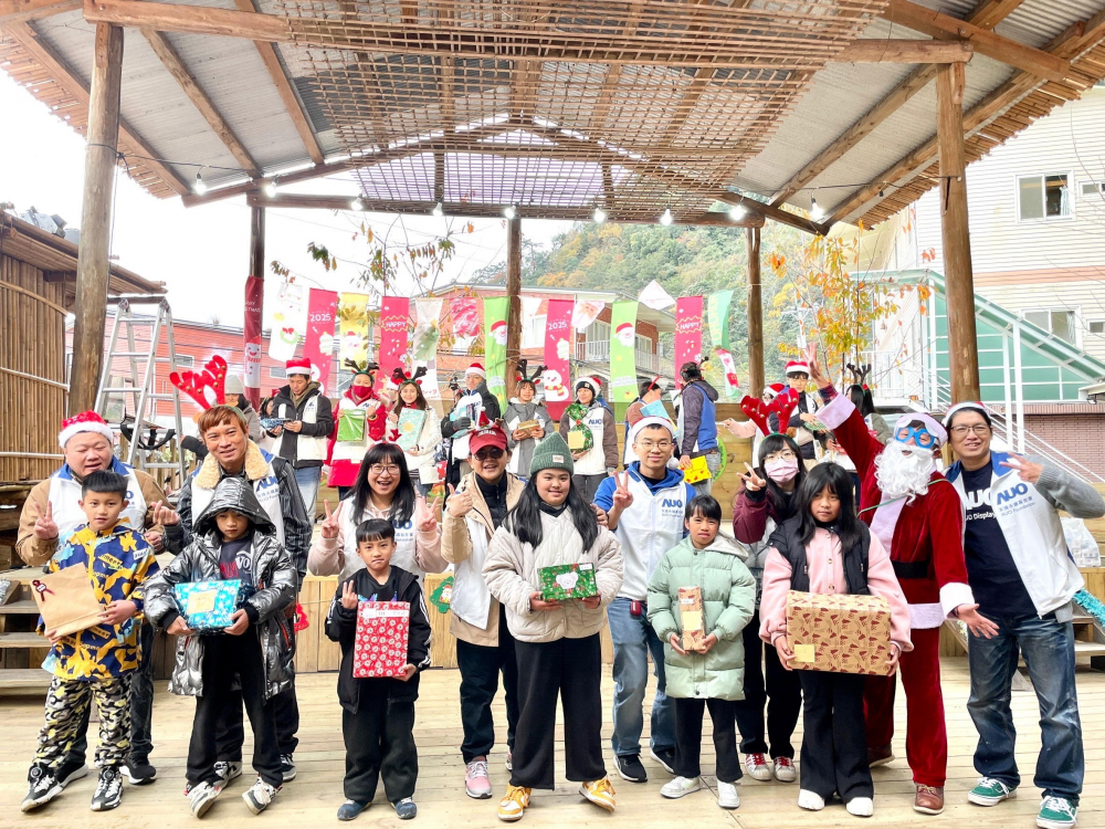 友達永續基金會號召「圓夢計畫」行動連續23年，由同仁凝聚內部愛心與資源送往偏鄉，累積為逾萬名兒童圓夢，實踐友達共創共好的永續精神。