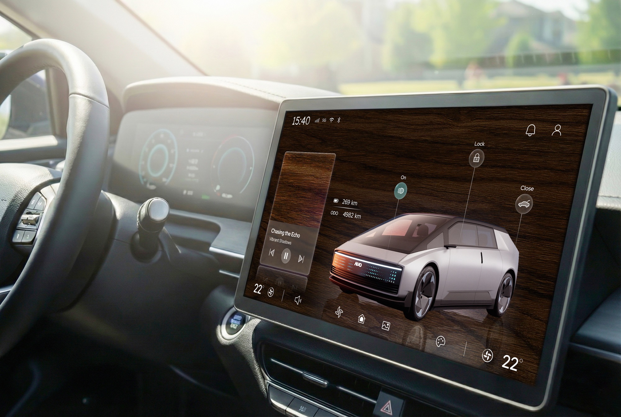 友達光電五度蟬連科睿唯安全球百大創新機構，在顯示科技、智慧移動與垂直場域相關領域布局研發與專利先機。圖為友達在智慧移動領域，將先進顯示技術應用於座艙的駕駛與中控區域